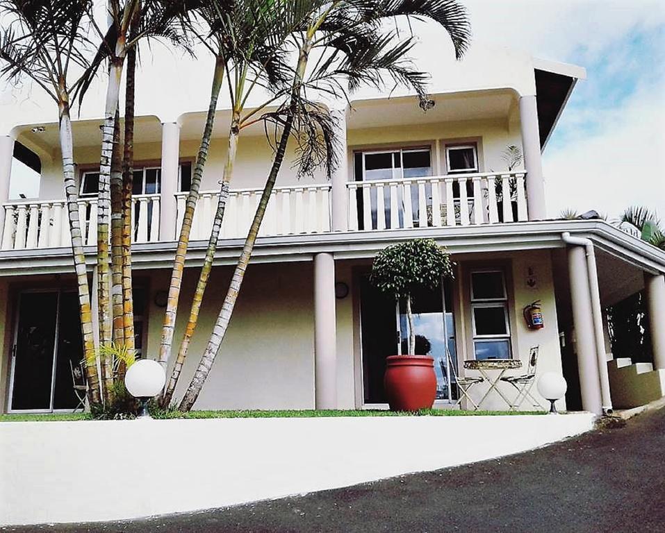 Rostalyn Guesthouse Umhlanga Rocks Exterior foto