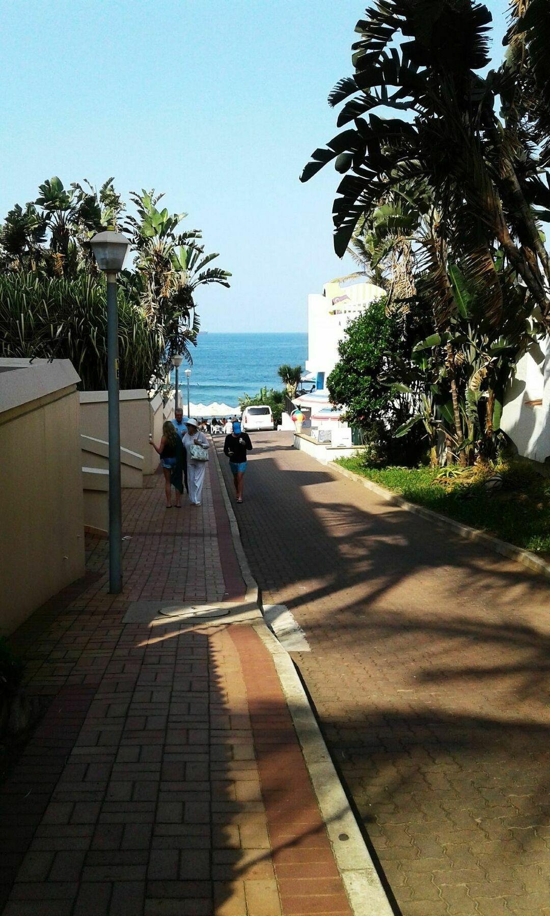 Rostalyn Guesthouse Umhlanga Rocks Exterior foto